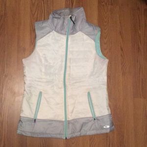 Light puff vest